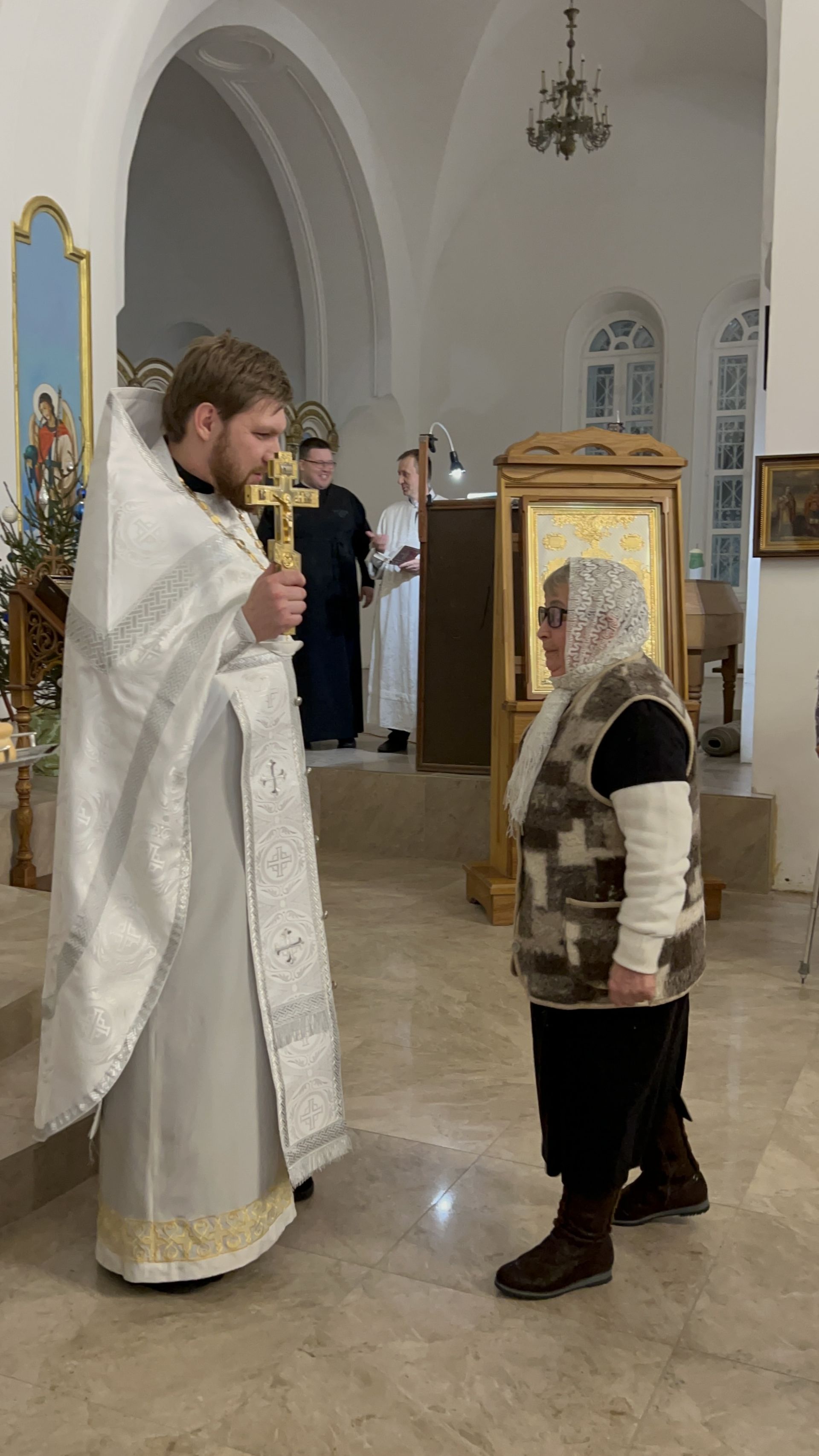 Лаишевские храмы встретили Рождество Христово торжественными богослужениями