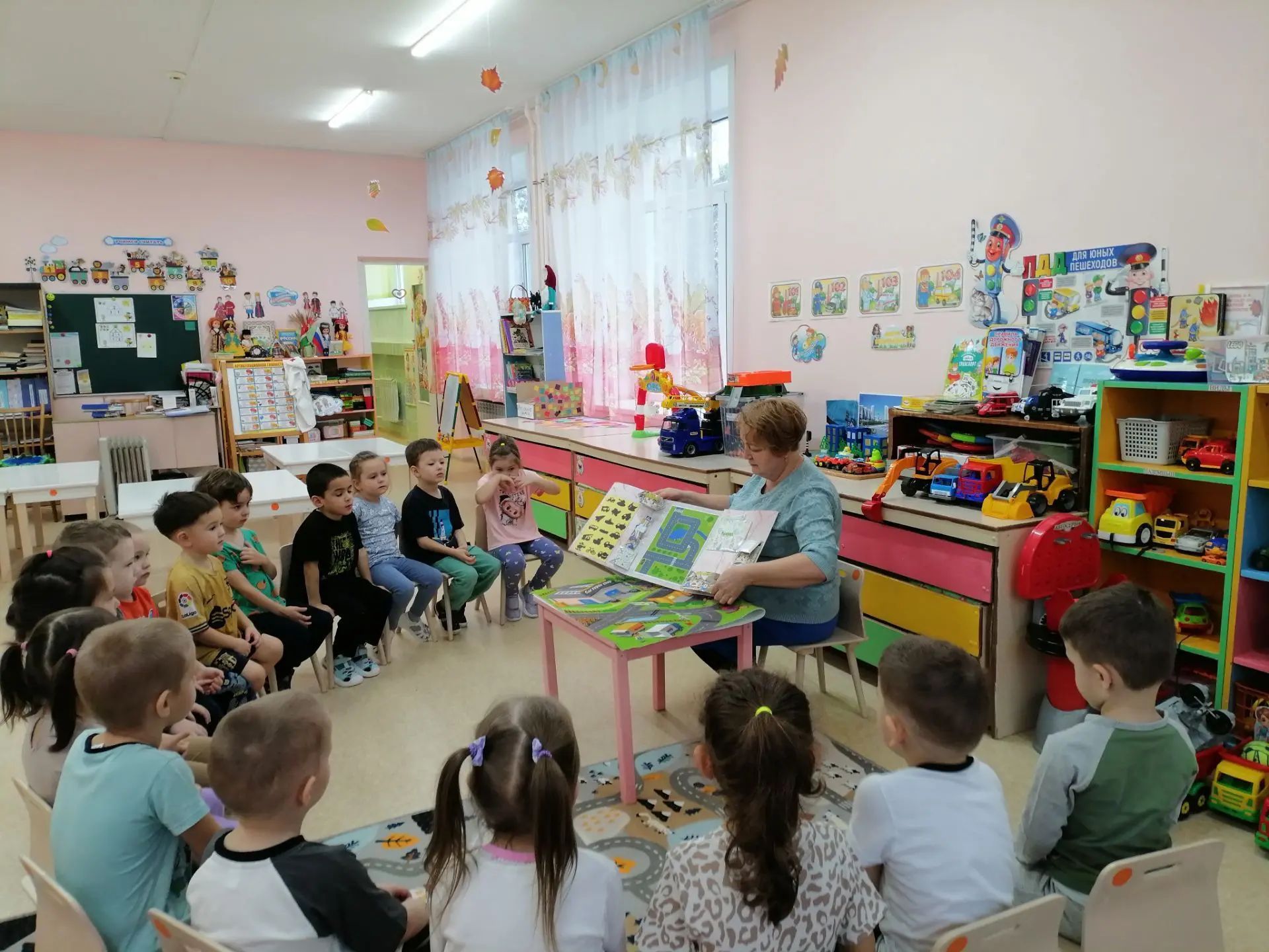 Лаеш районы тәрбиячесе: «Яхшы кәеф булмаса, эшләве авыр»