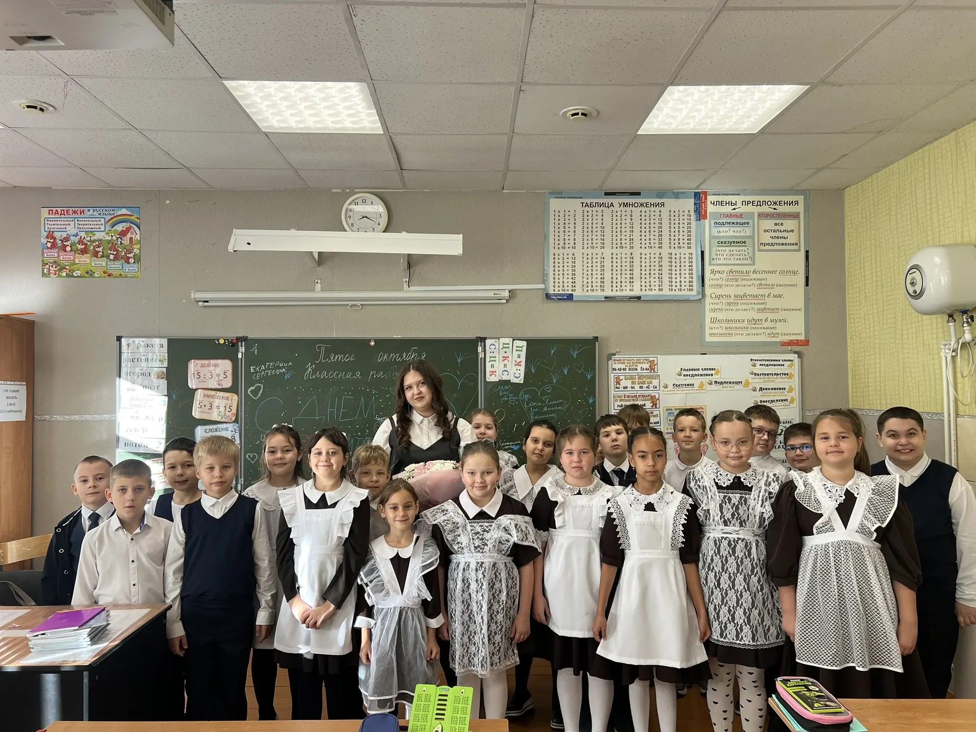 Выпускница гимназии вернулась в родные стены педагогом