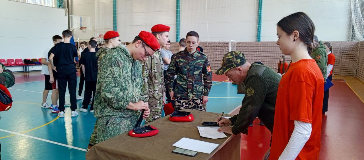Оружие, гиря, плащ-палатка — в Усадах прошла военно-спортивная игра
