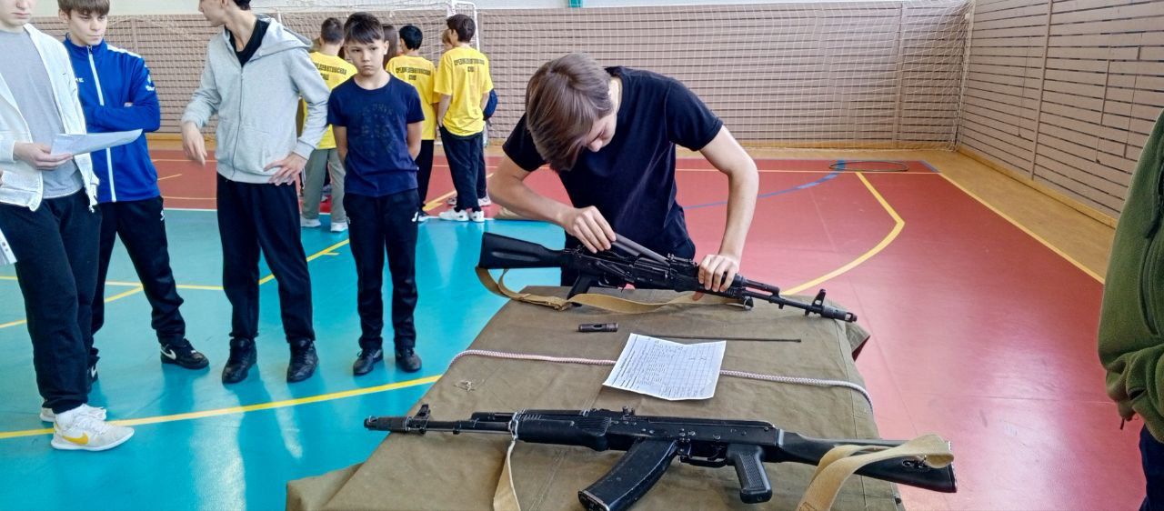 Оружие, гиря, плащ-палатка — в Усадах прошла военно-спортивная игра