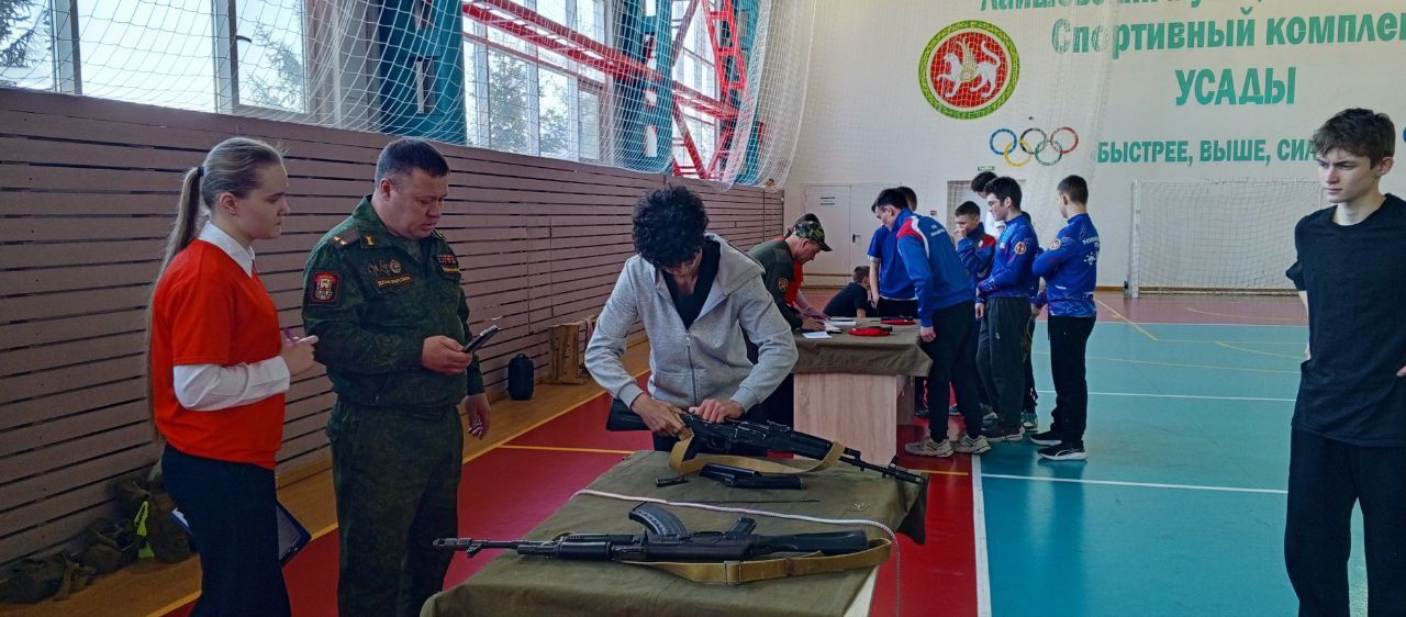 Оружие, гиря, плащ-палатка — в Усадах прошла военно-спортивная игра
