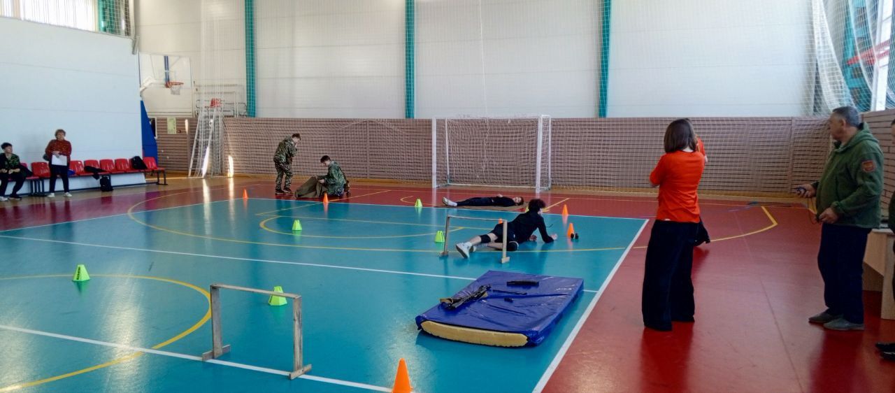 Оружие, гиря, плащ-палатка — в Усадах прошла военно-спортивная игра