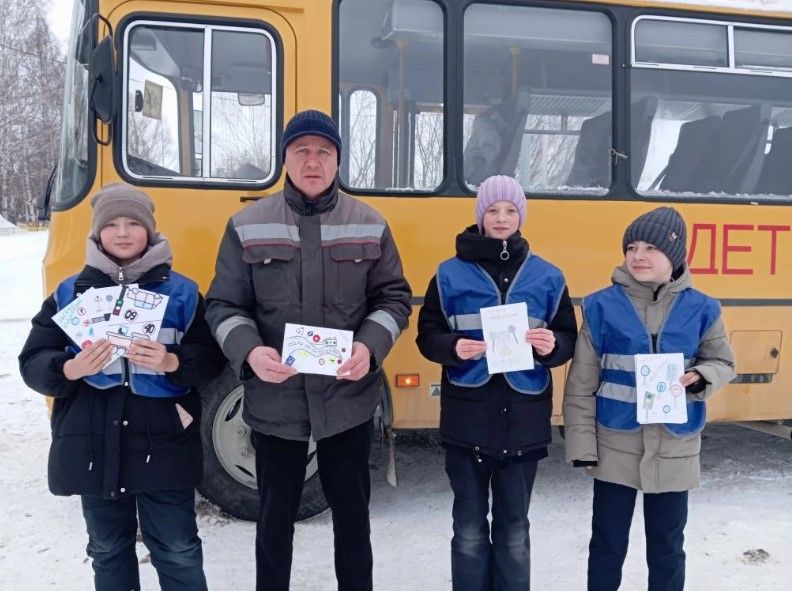 Письмо водителю: юидовцы отряда «Жезл» напомнили о безопасности на дороге