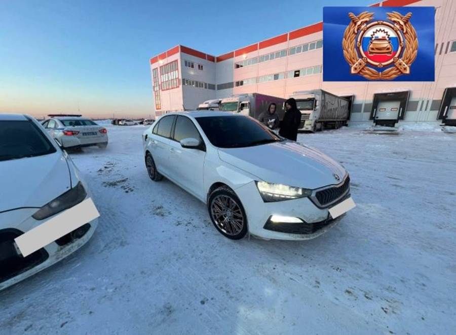 Машина йөртүчегә алгы пыяланы нормадан түбән тонировкалаган өчен штраф салынган