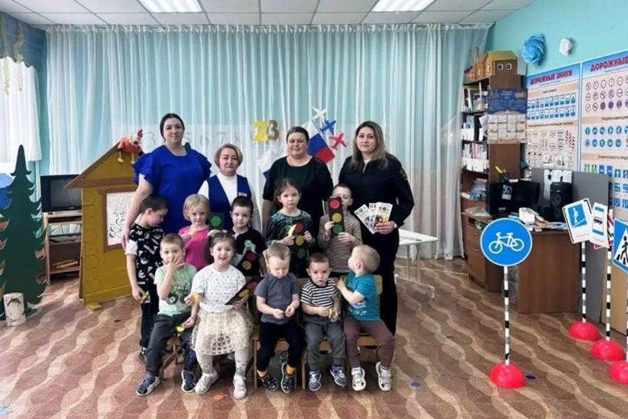 ЮХИДИ һәм «БДД» ДБУ белән очрашу: ЮИД белән бергә куркынычсызлыкка өйрәнәбез