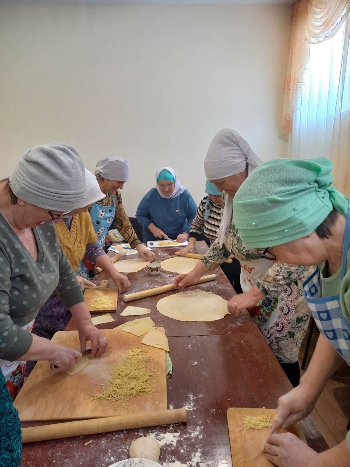 Татар Янтыгыннан җылылык: Ватанны саклаучылар өчен кулда киселгән токмач