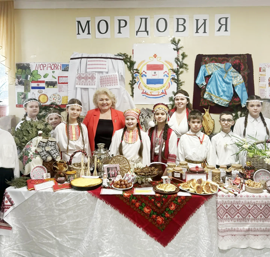 Столбище мәктәбендә халыклар бәйрәме узды
