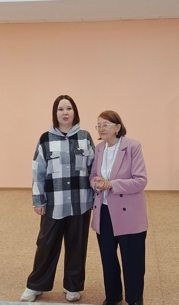 Инженеры-лицеисты и фольклорный ансамбль объединили Пасху и День космонавтики в Лаишево