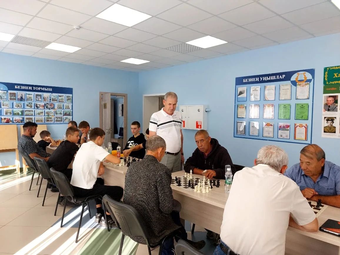 Вакыт сакчысы һәм күңелләр остасы: Рөстәм Хәсәновның тормыш юлы