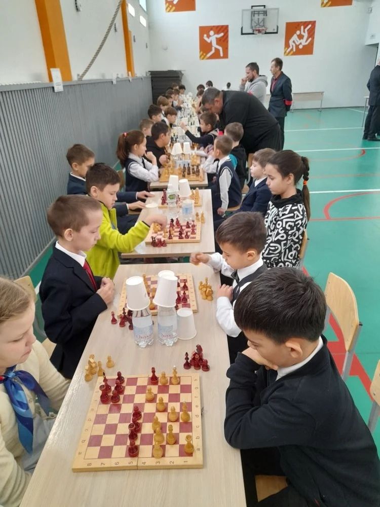 Вакыт сакчысы һәм күңелләр остасы: Рөстәм Хәсәновның тормыш юлы