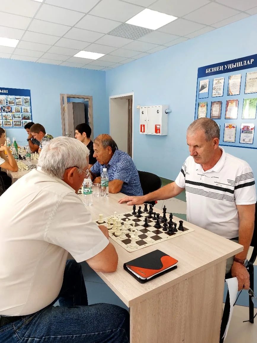 Вакыт сакчысы һәм күңелләр остасы: Рөстәм Хәсәновның тормыш юлы