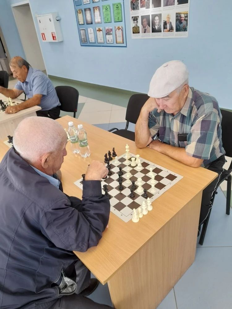 Вакыт сакчысы һәм күңелләр остасы: Рөстәм Хәсәновның тормыш юлы