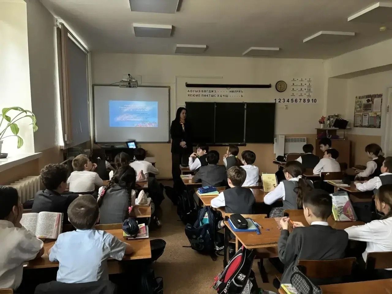 Праздник Весны и Труда в Столбищенской школе: познавательное мероприятие для учеников