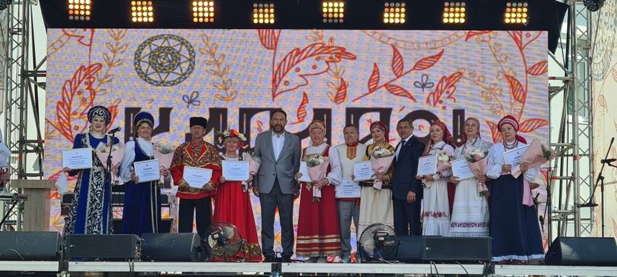 Лаеш районындагы «Каравон» бәйрәмендә республика бүләкләрен тапшырдылар