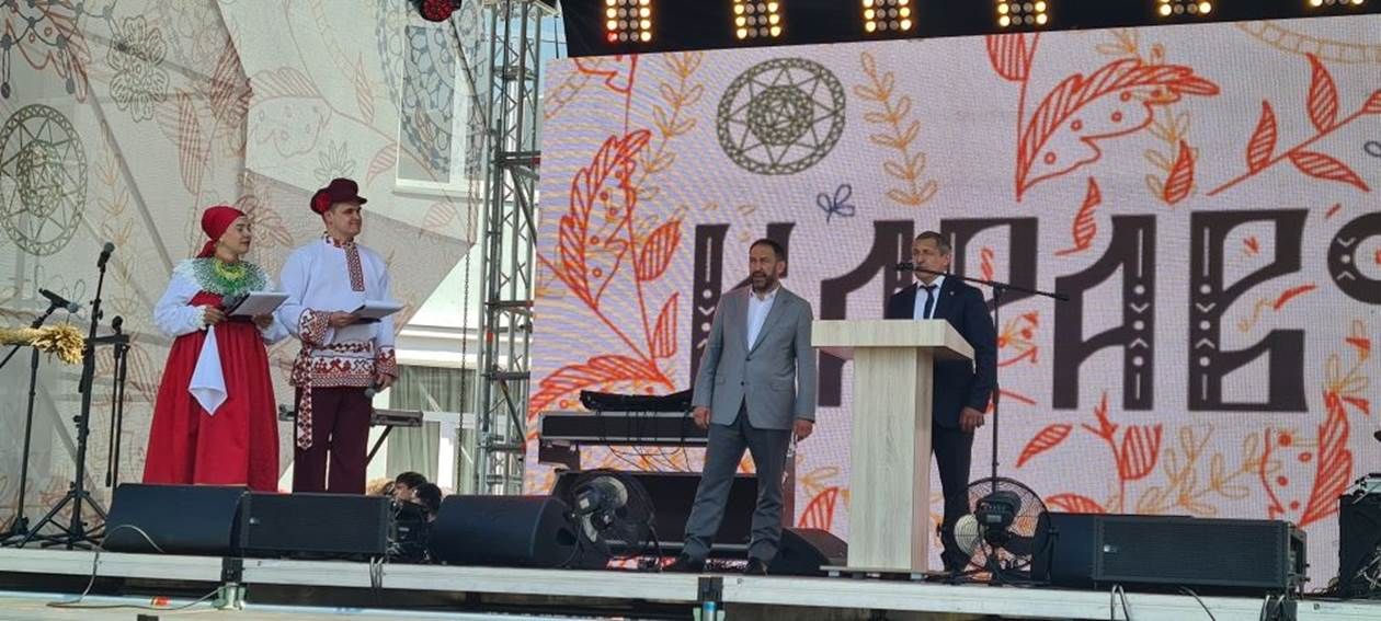 Лаеш районындагы «Каравон» бәйрәмендә республика бүләкләрен тапшырдылар