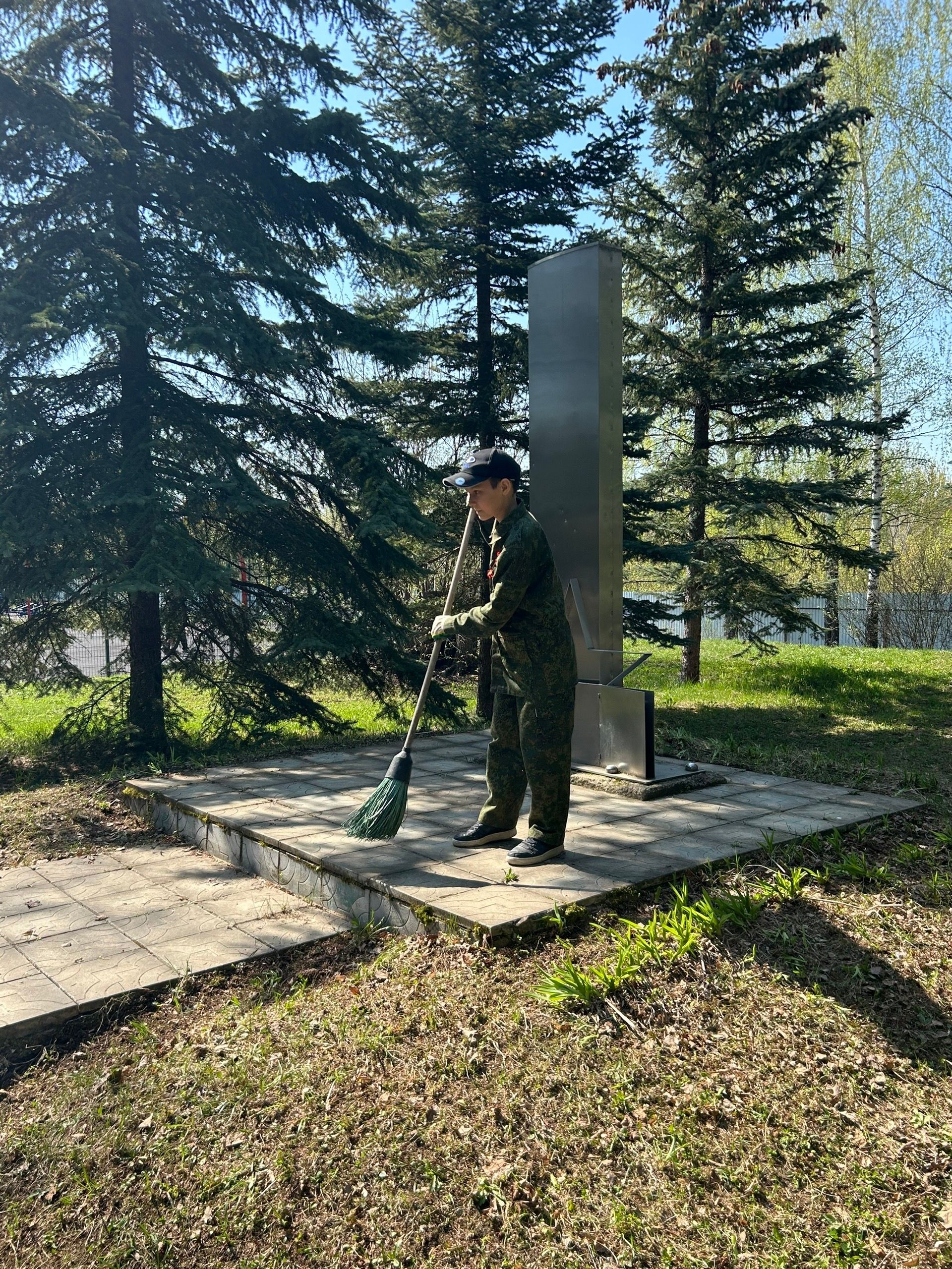 Субботник и патриотические акции в Столбищенской школе