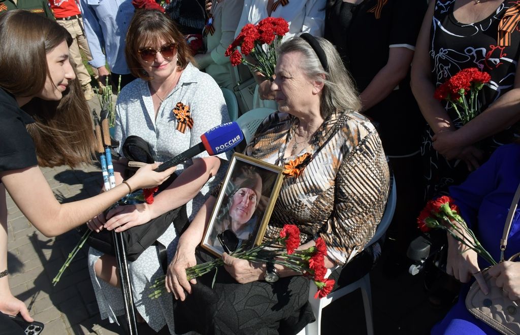 На памятнике героям спецоперации в Лаишево 195 имен