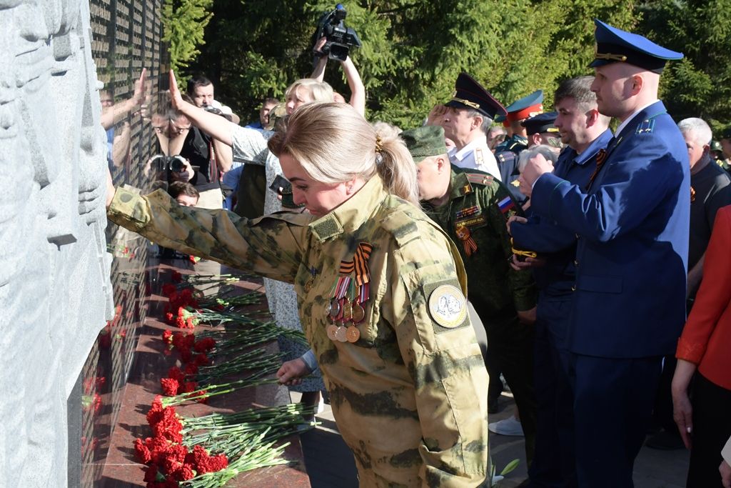Минутой тишины почтили память героев-земляков