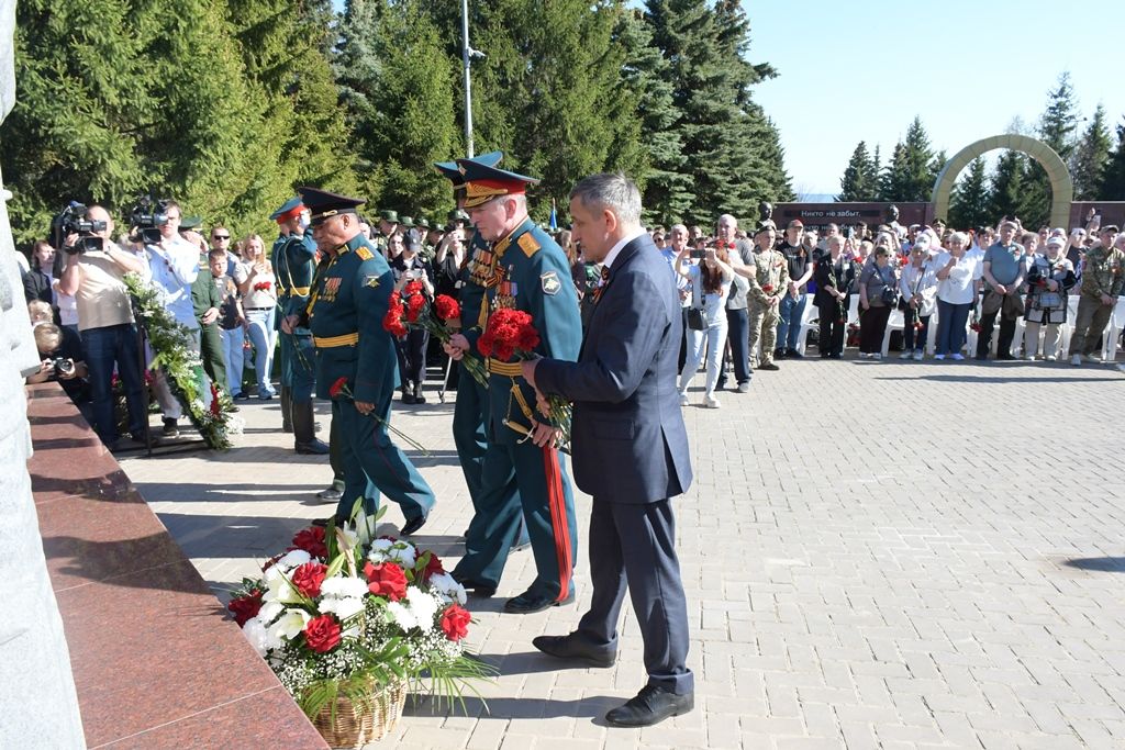 Минутой тишины почтили память героев-земляков