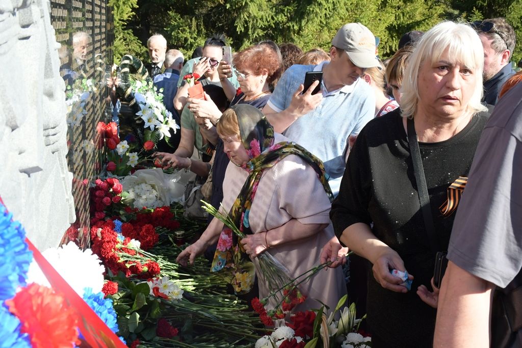Минутой тишины почтили память героев-земляков