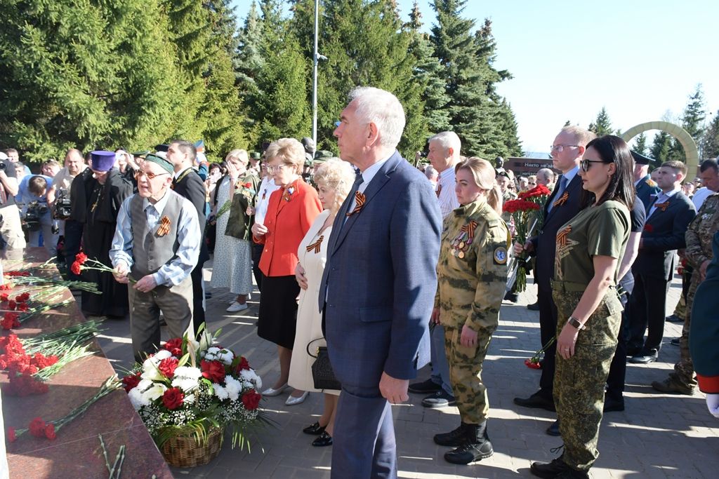 Минутой тишины почтили память героев-земляков