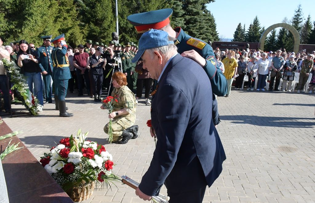 Минутой тишины почтили память героев-земляков