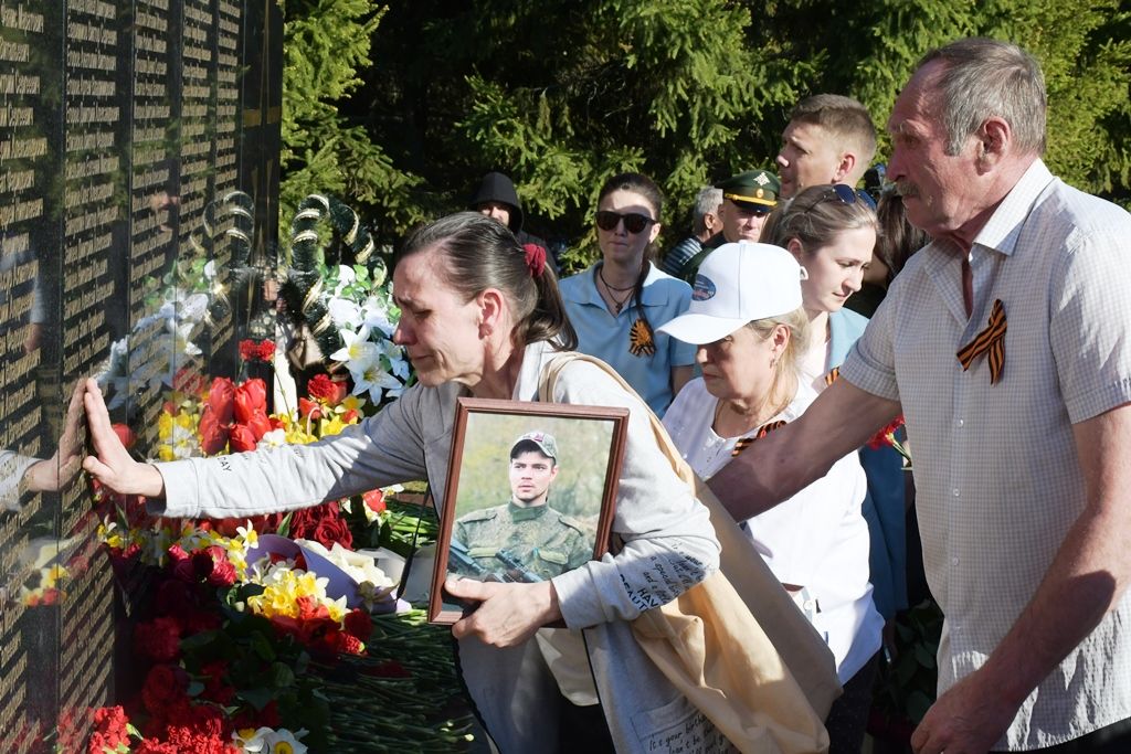 Минутой тишины почтили память героев-земляков