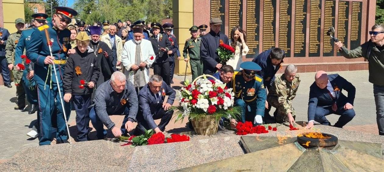 Лаешлылар Бөек Ватан сугышында һәлак булганнарны хөрмәтләп искә алдылар.