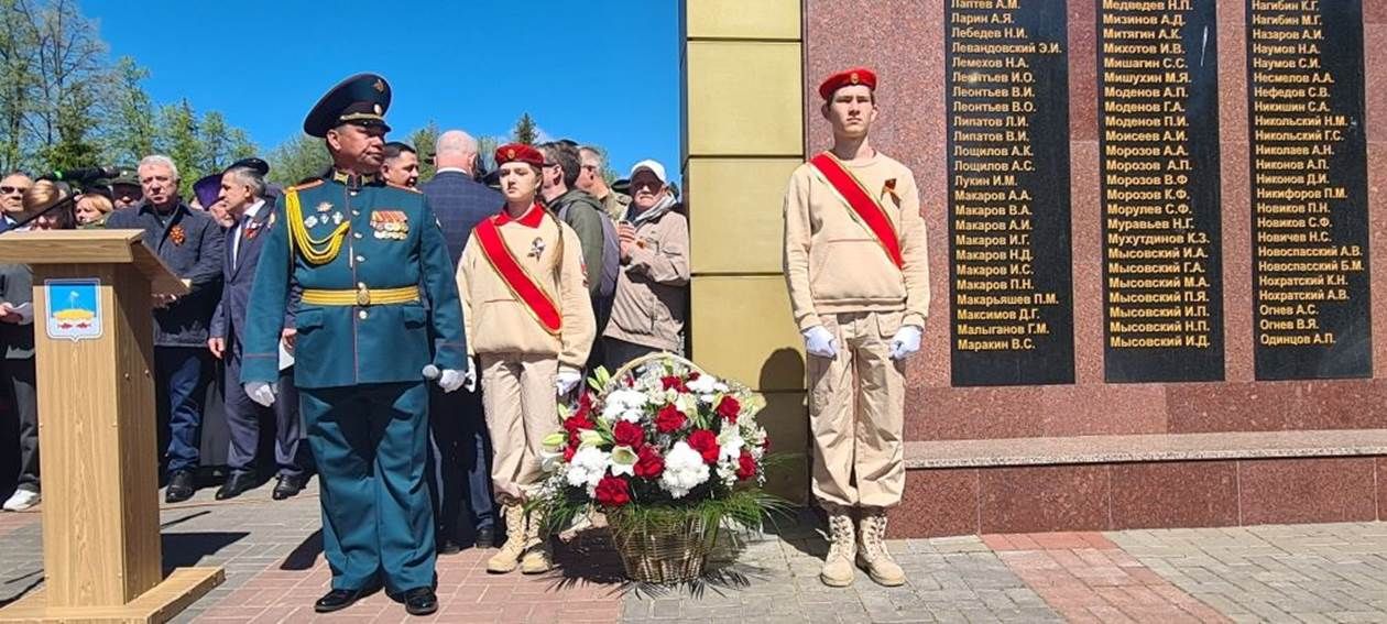 Лаешлылар Бөек Ватан сугышында һәлак булганнарны хөрмәтләп искә алдылар.