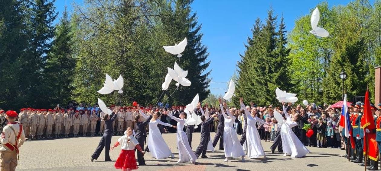 Лаешлылар Бөек Ватан сугышында һәлак булганнарны хөрмәтләп искә алдылар.