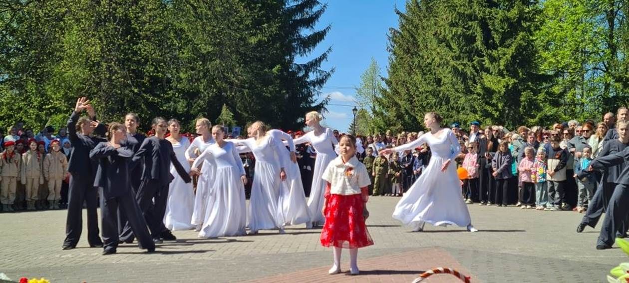 Лаешлылар Бөек Ватан сугышында һәлак булганнарны хөрмәтләп искә алдылар.