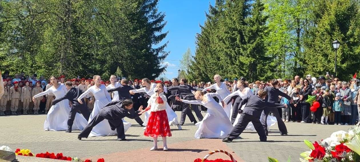 Лаешлылар Бөек Ватан сугышында һәлак булганнарны хөрмәтләп искә алдылар.