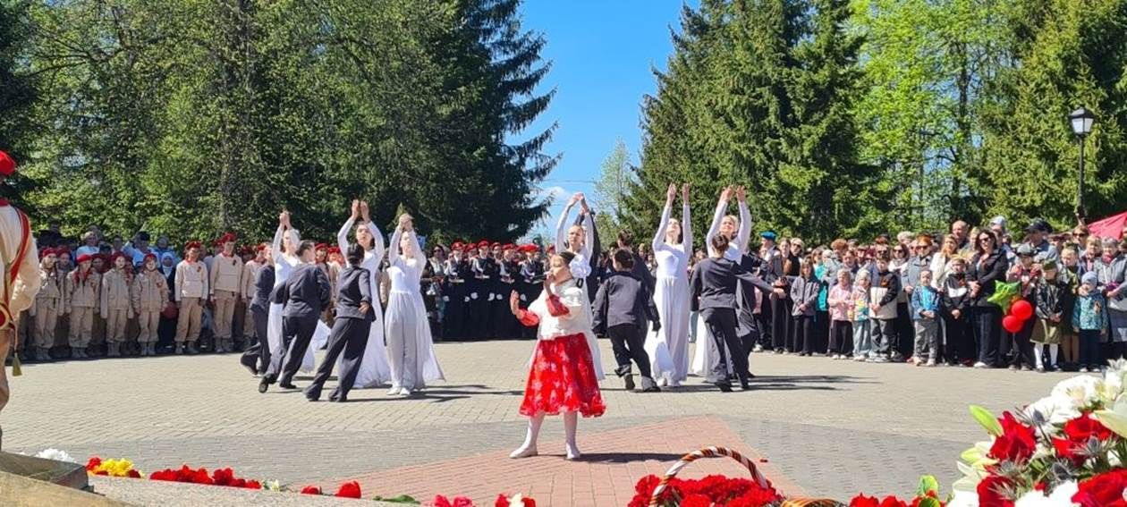 Лаешлылар Бөек Ватан сугышында һәлак булганнарны хөрмәтләп искә алдылар.