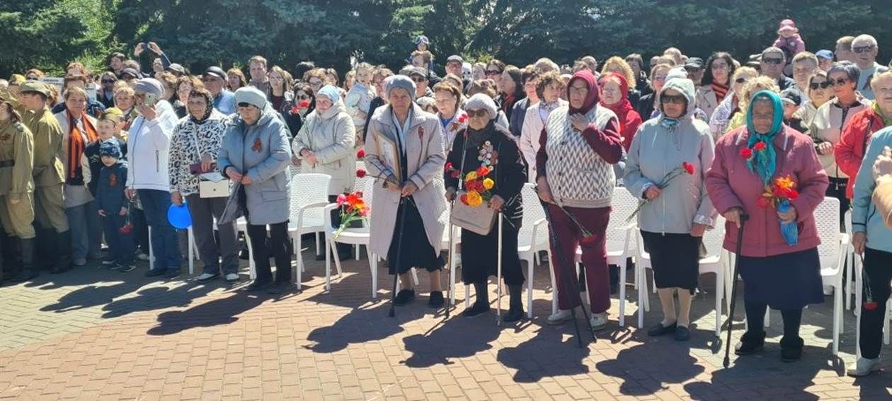 Лаешлылар Бөек Ватан сугышында һәлак булганнарны хөрмәтләп искә алдылар.