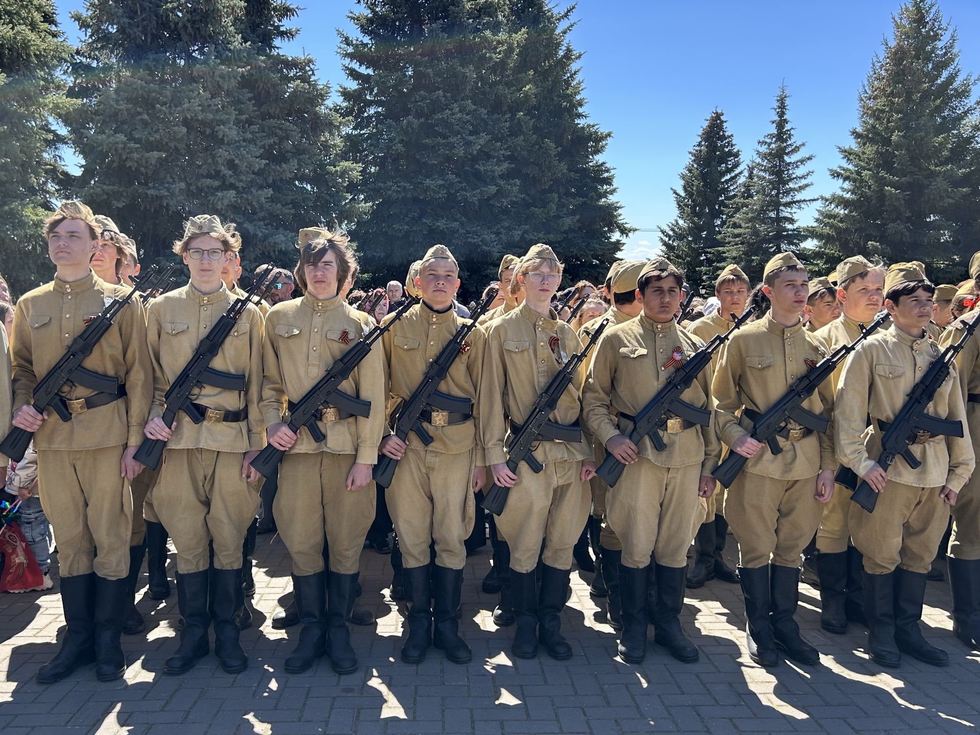Фоторепортаж: 9 Мая — День Победы в Лаишево