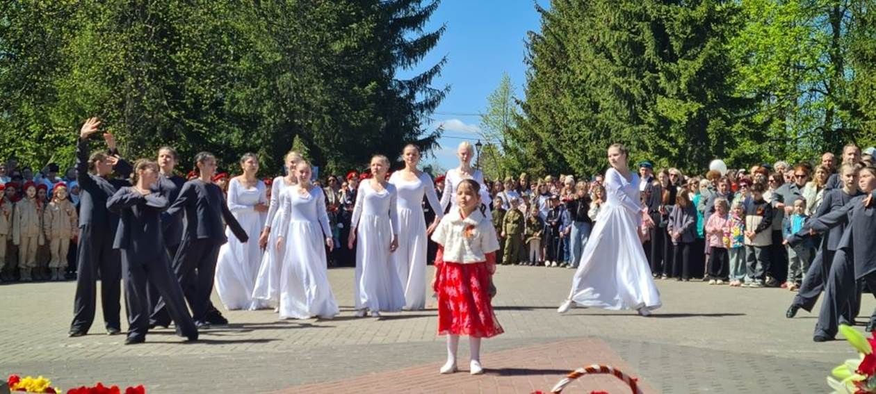 Лаешлылар Бөек Ватан сугышында һәлак булганнарны хөрмәтләп искә алдылар.