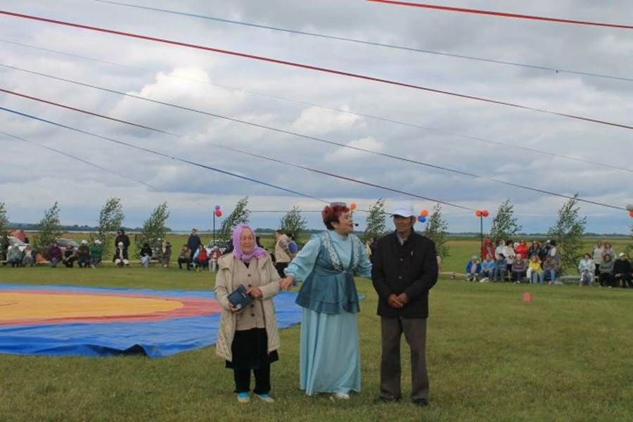 Авыл көне: Сиңгел авылында чын күңелдән биеделәр һәм күңел ачтылар