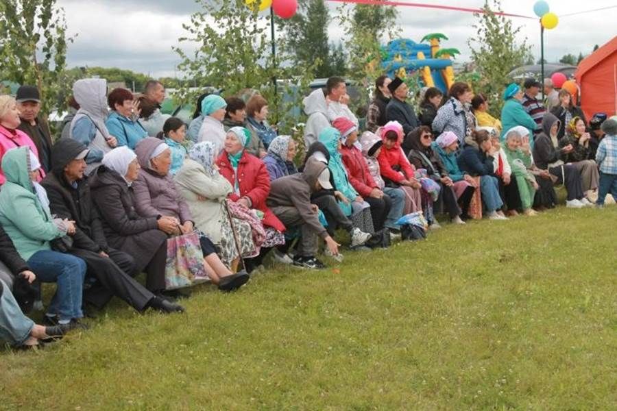 Авыл көне: Сиңгел авылында чын күңелдән биеделәр һәм күңел ачтылар
