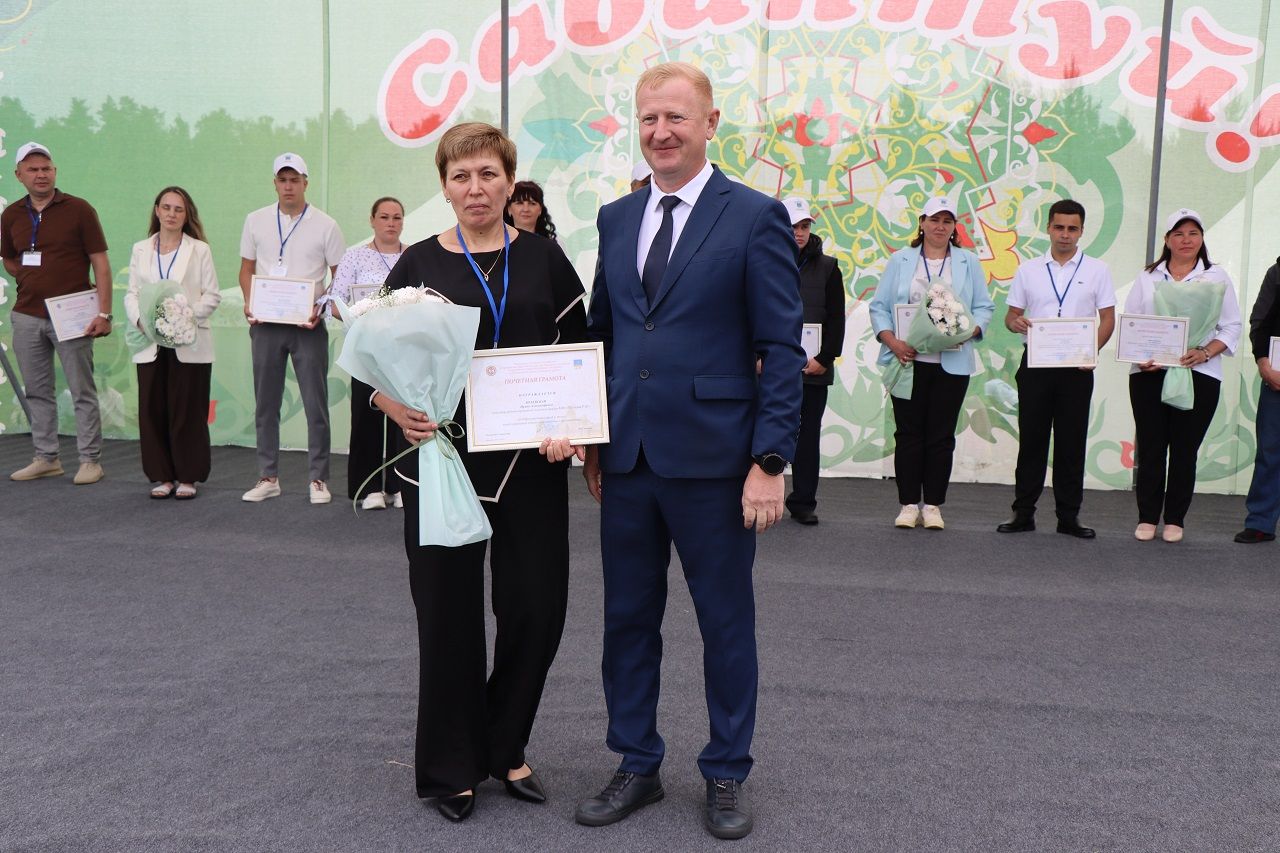 Глава Лаишевского района вручил награды лучшим работникам сельского хозяйства