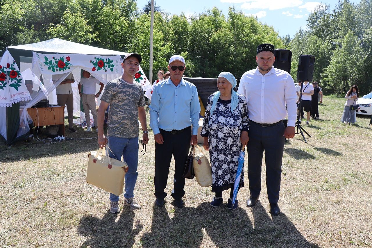 В селе Пелево Лаишевского района весело отгуляли Сабантуй