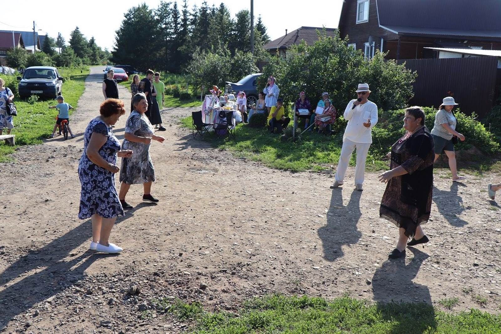 Караеш авылы халкы престол бәйрәмен билгеләп үтте