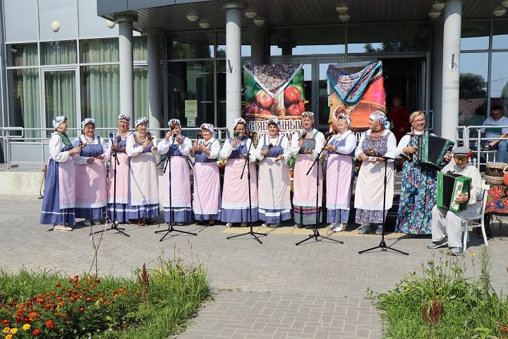 В селе Столбище Лаишевского района отметили Яблочный спас