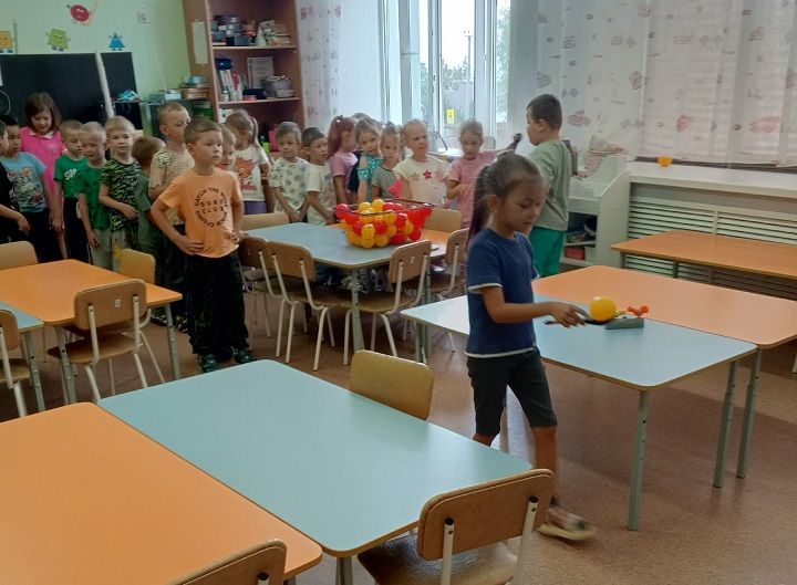 Юные лаишевцы познакомились с народными игрушками