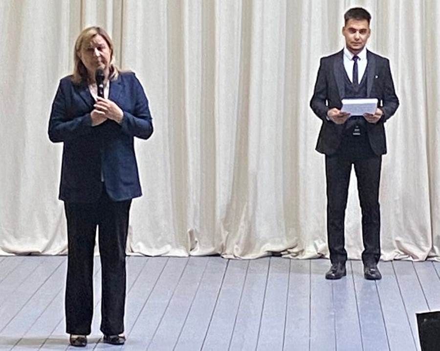 Лаеш районында яшәүчеләргә ТР электрон Мактау тактасы сертификатлары тапшырыла