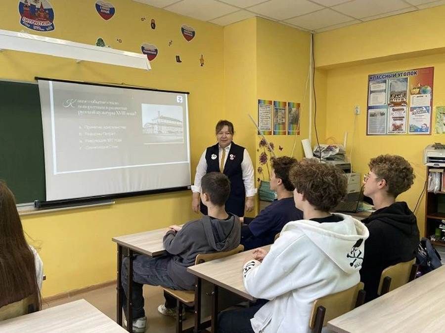 Балалар Россия кинематографы белән таныштылар