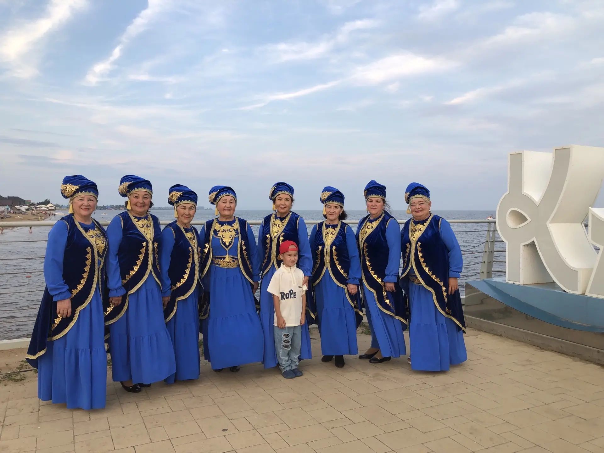 Кама буенда дуслык һәм бердәмлек бәйрәме: иҗат чикләрне белми.