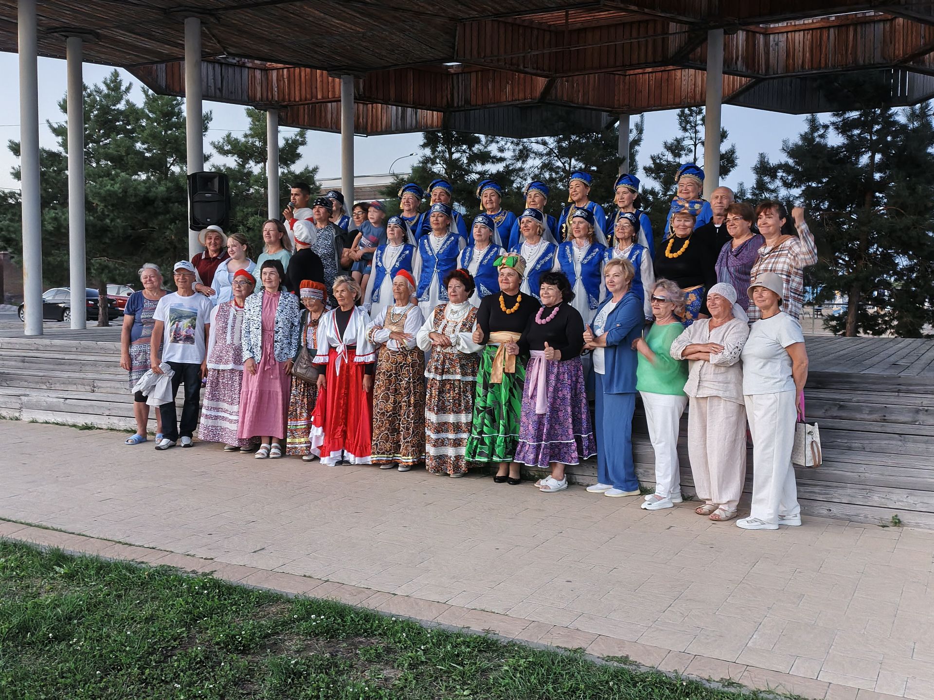Кама буенда дуслык һәм бердәмлек бәйрәме: иҗат чикләрне белми.
