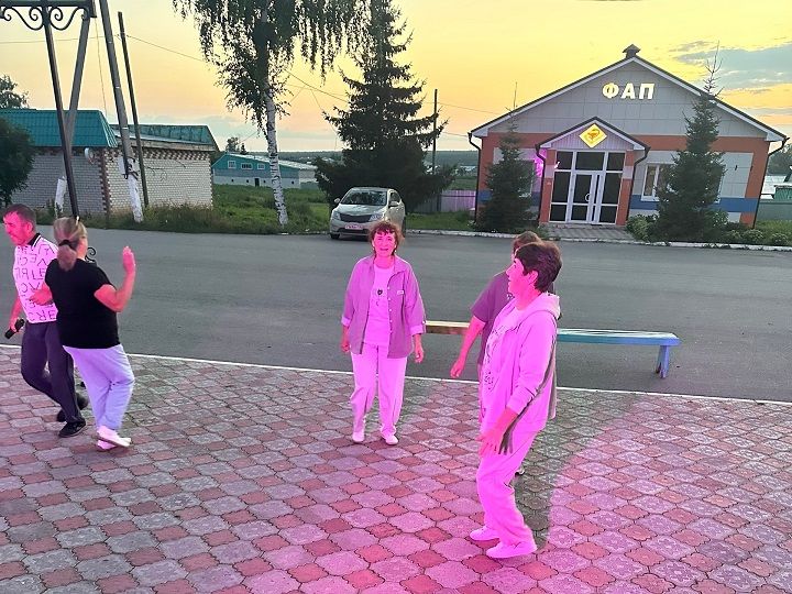 Жители села Пелево Лаишевского района танцевали до упада