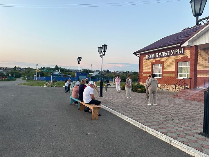 Жители села Пелево Лаишевского района танцевали до упада